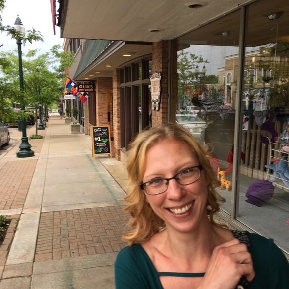 Meet the Posher ~ Posh Ambassador since May 2018 - Picture 2 of 8